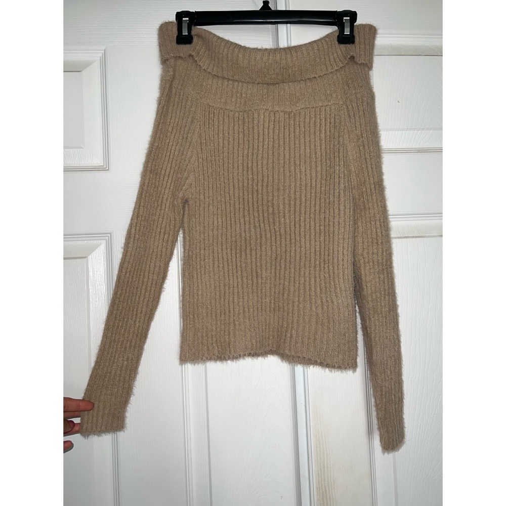 SHEIN fuzzy off the shoulder sweater. Size Small (4).